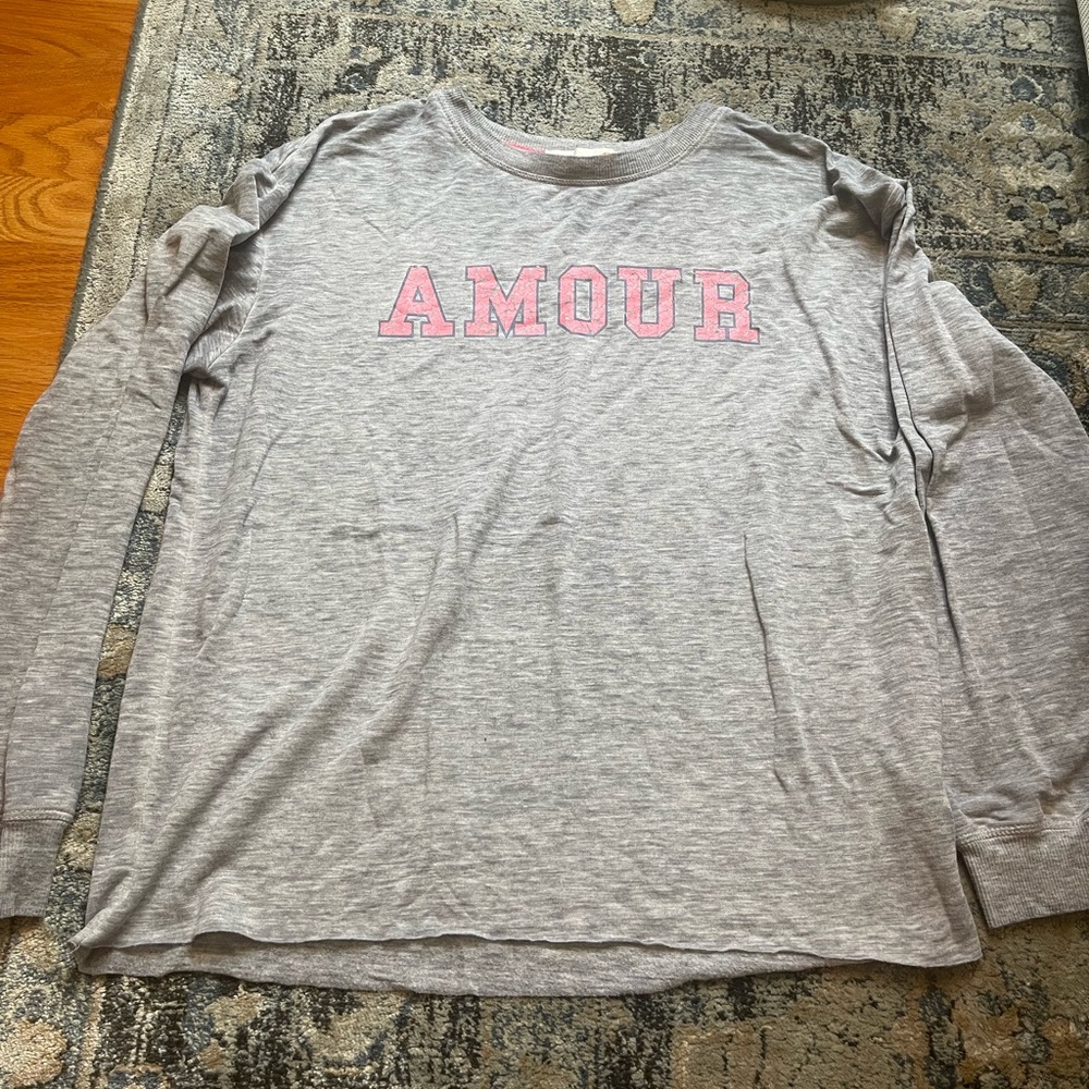 Gray Long Sleeve Shirt with Pink 'AMOUR'